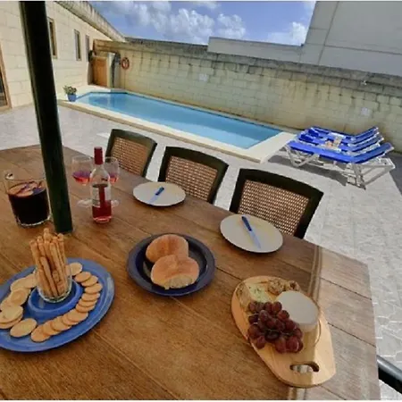 Case de vacanță Gozo Inn *