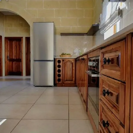 Gozo Inn * Gozo